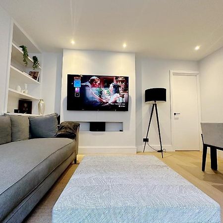 Londwell, Luxe And Leaves, Chelsea Flat With Private Garden Apartment ลอนดอน ภายนอก รูปภาพ