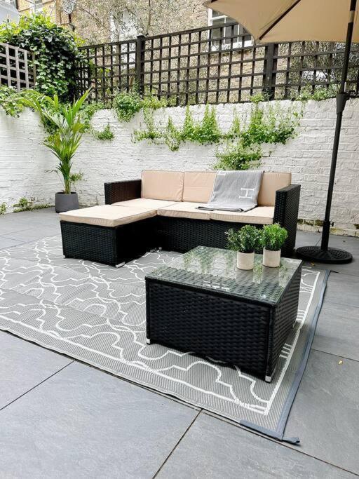Londwell, Luxe And Leaves, Chelsea Flat With Private Garden Apartment ลอนดอน ภายนอก รูปภาพ